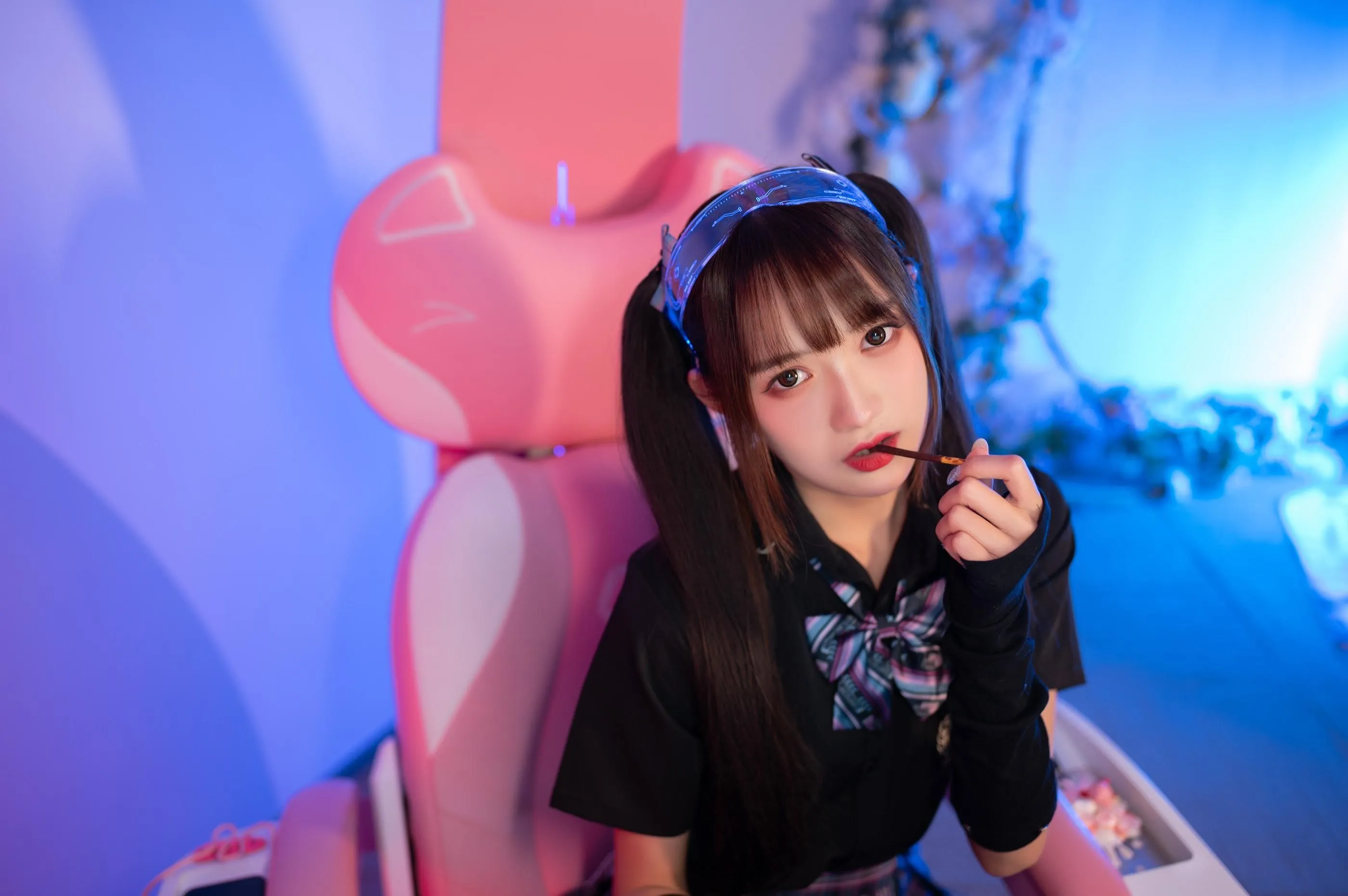 [艺图语] 2022.06.09 电竞少女 兔子Zzz不吃胡萝卜 [22P]插图6